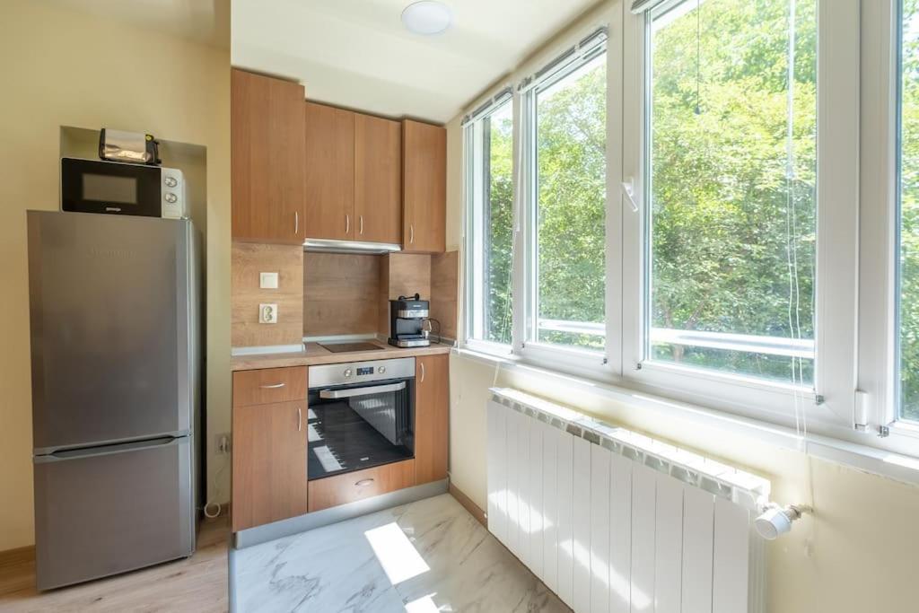 Top Location, Brand New 3 Bdrm Apt & Free Parking 소피아 외부 사진