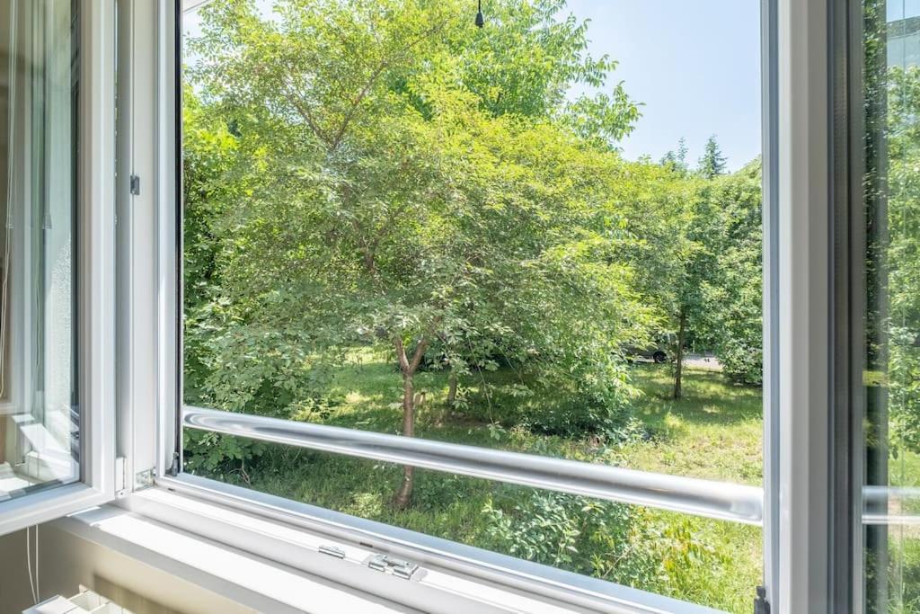 Top Location, Brand New 3 Bdrm Apt & Free Parking 소피아 외부 사진